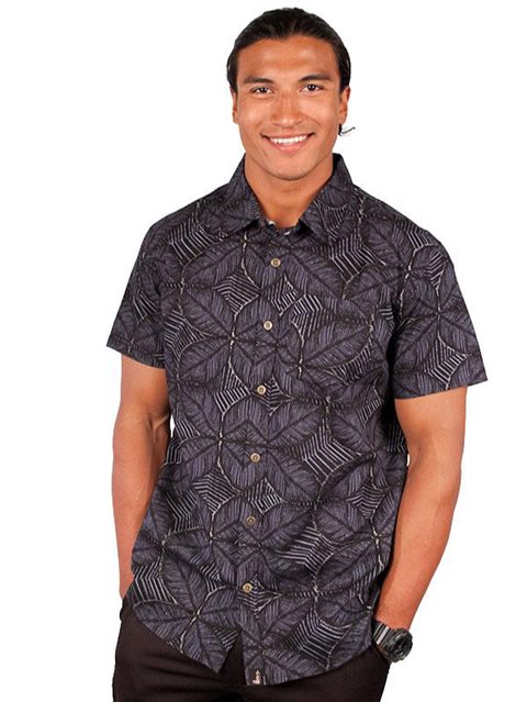 men black hawaiian shirt