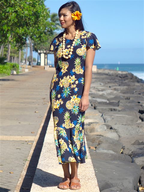 【Aloha Outlet限定】 Two Palms ハワイアンロングドレス [ゴールデンパイナップル/ネイビー]